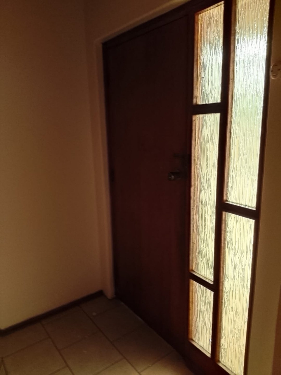 5 Bedroom Property for Sale in Roosheuwel North West